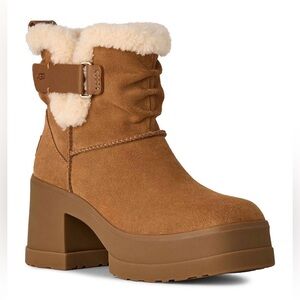 UGG®

UGG Women's Moxy Bull On Round Toe Boots

Color: Chestnut